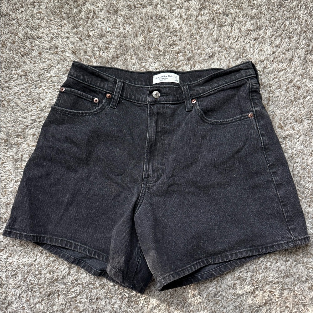 Abercrombie & Fitch Curve Love High Rise Dad Shorts in Black